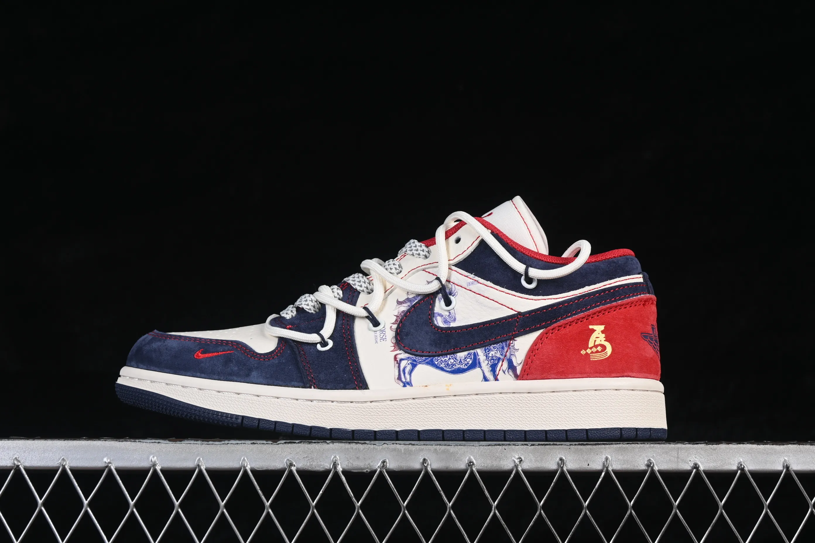 All categories Air Jordan Jordan series basketball shoes Air Jordan 1 Low High-end customized low-top sneakers Air Jordan 1 Low AJ1 Joe 1 Year of the Horse limited edition Navy blue and red contrast color High-end customized low-top retro basketball shoes HT5088-643